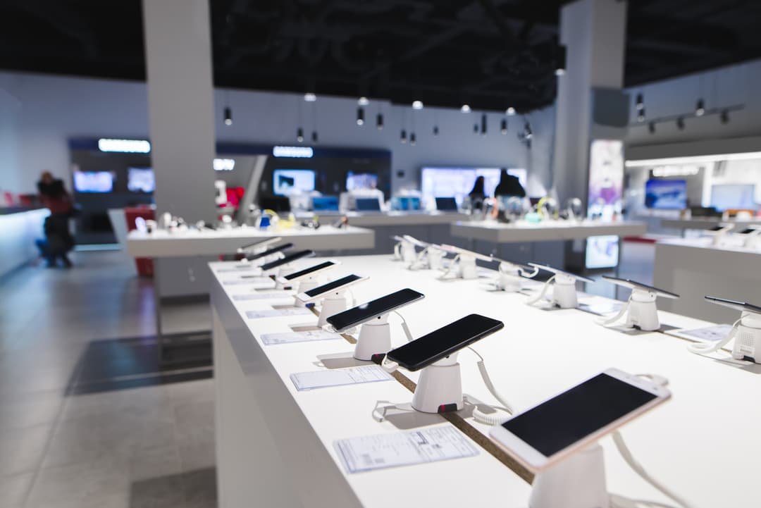 New store openings demand fast activation and easy provisioning - SIMPL New store openings demand fast activation and easy provisioning - SIMPL